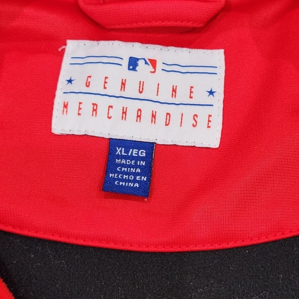 Cincinnati Reds Logo Jacket Size XL Made By Genuine Merchandise